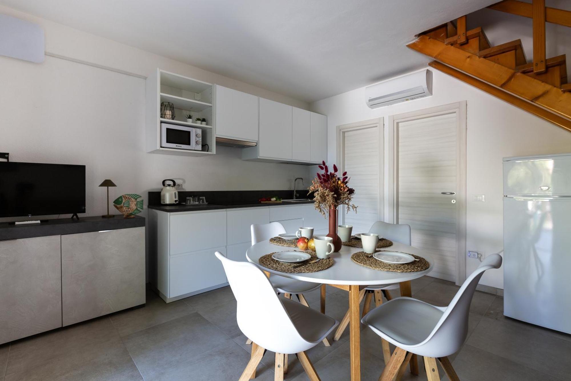 סאן תאודורו Residence Il Melograno מראה חיצוני תמונה
