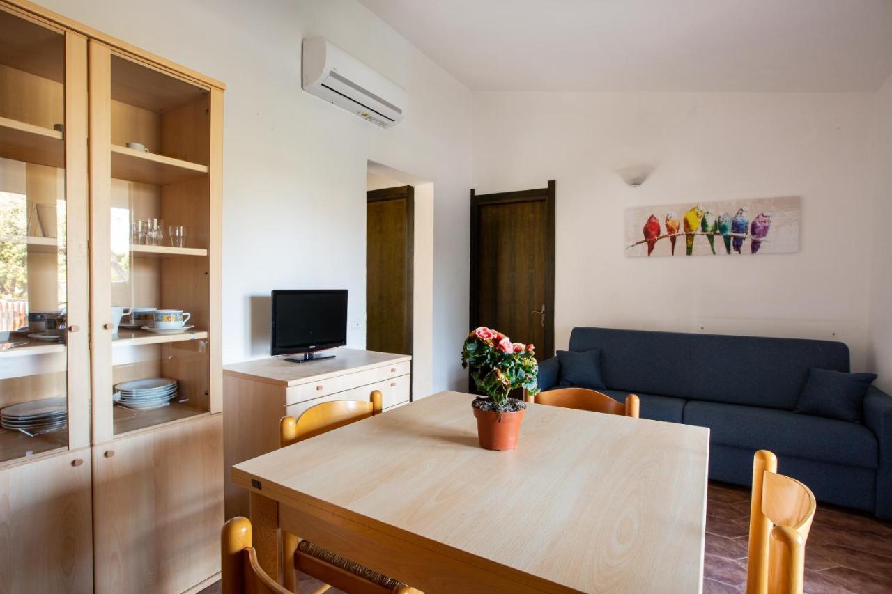 סאן תאודורו Residence Il Melograno מראה חיצוני תמונה